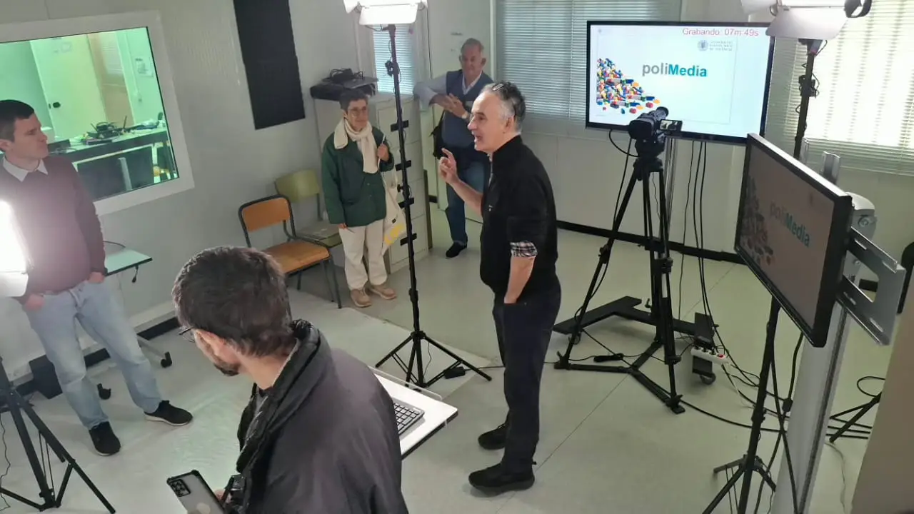 Recording course material at the Polimedia studios